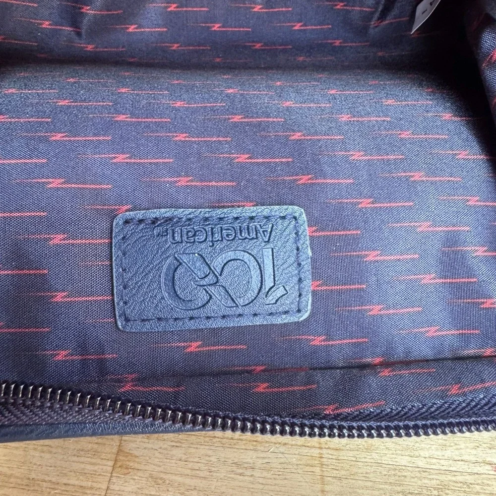 American Airlines Centennial Premium Cabin Amenity Kit Bag Zip 6.5x4.5